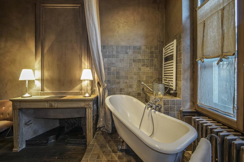Hotel De La Tour Châtillon-sur-Chalaronne Eksteriør billede