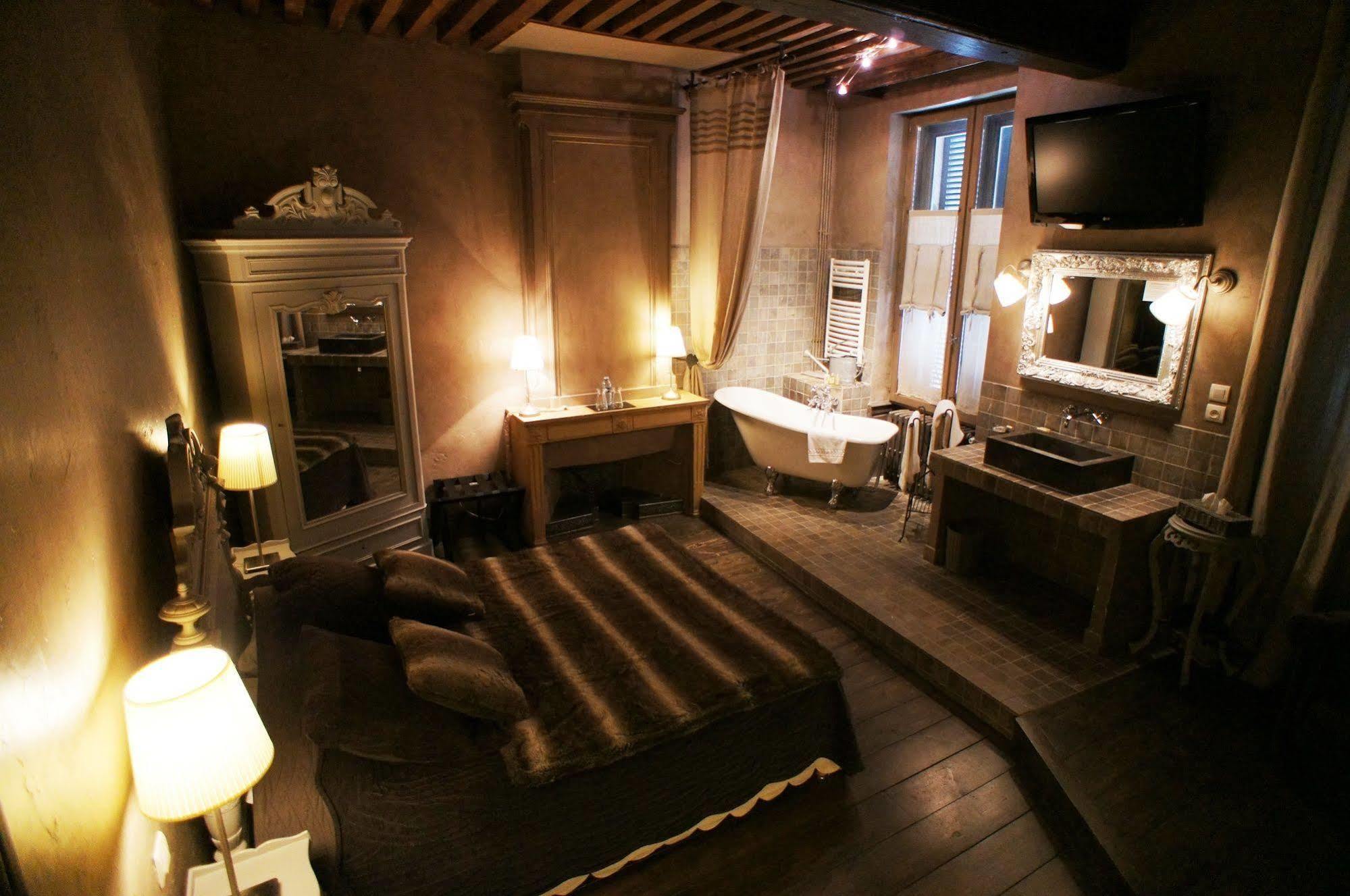 Hotel De La Tour Châtillon-sur-Chalaronne Eksteriør billede